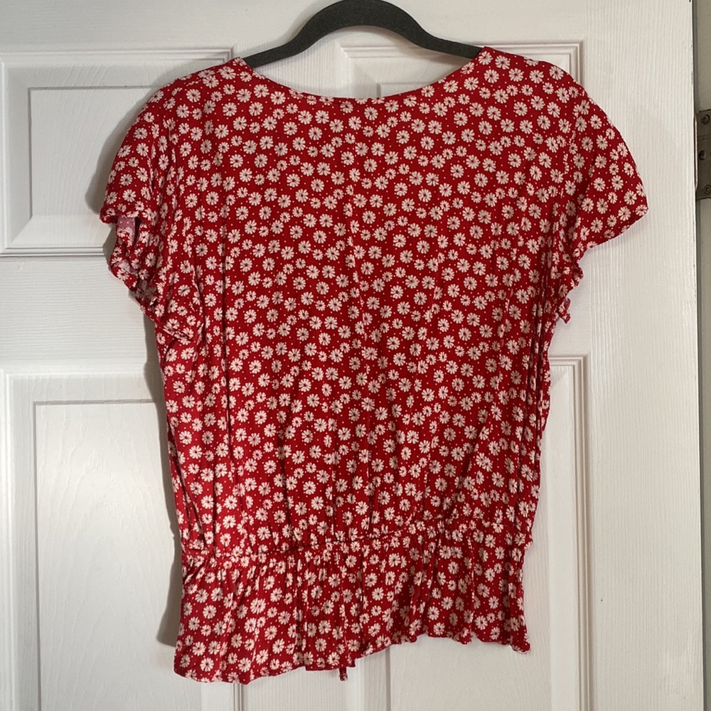 Floral top - Picture 2 of 3